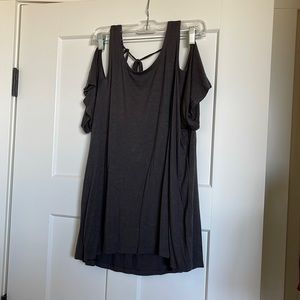 Dark grey Maurice’s 24/7 cold shoulder shirt size xl